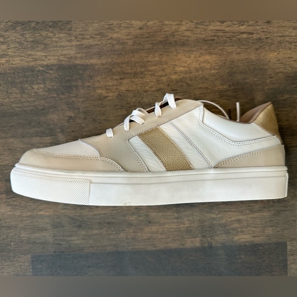 Kaanas Gold Accent Sneakers - Picture 3 of 4